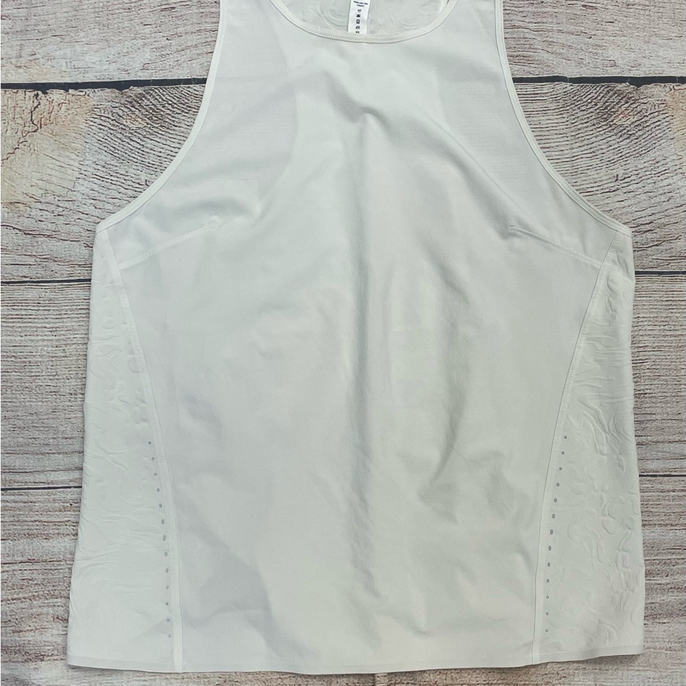 😍Lululemon Athletic Cream Floral Fitted Tank Top size 8